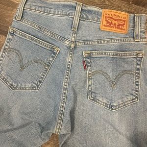 Levi’s Women’s Wedgie Straight Jean